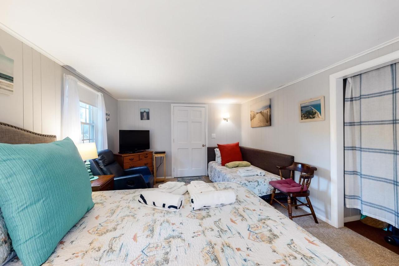 Beach Rose Guest Studio Nauset Heights Exterior photo